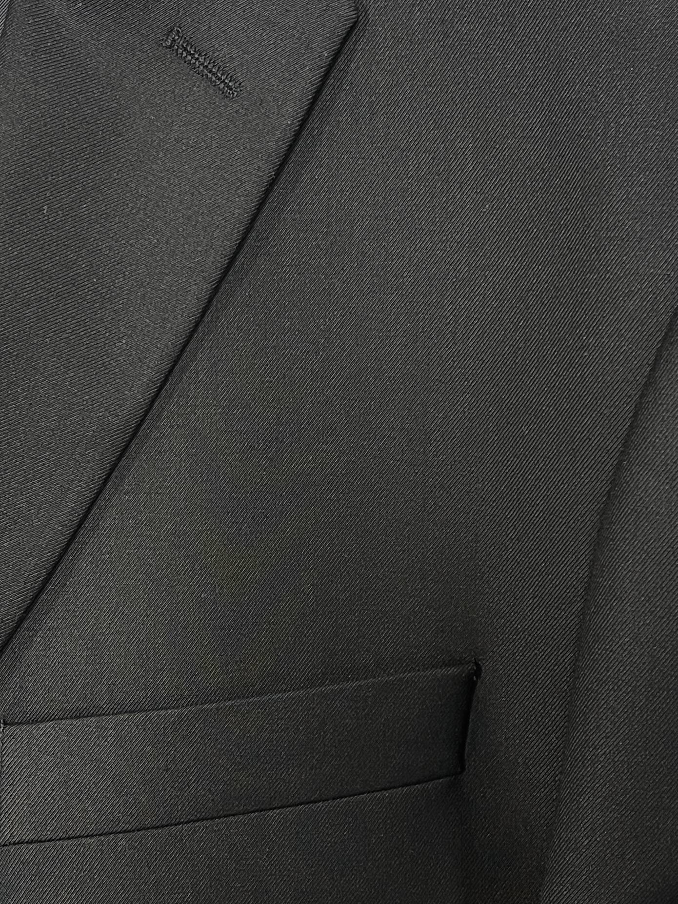 PÁNSKY OBLEK ČIERNY, P88